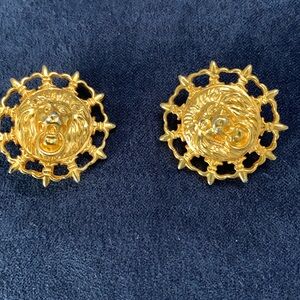 Vintage Lion Earrings chunky brushed gold clip on